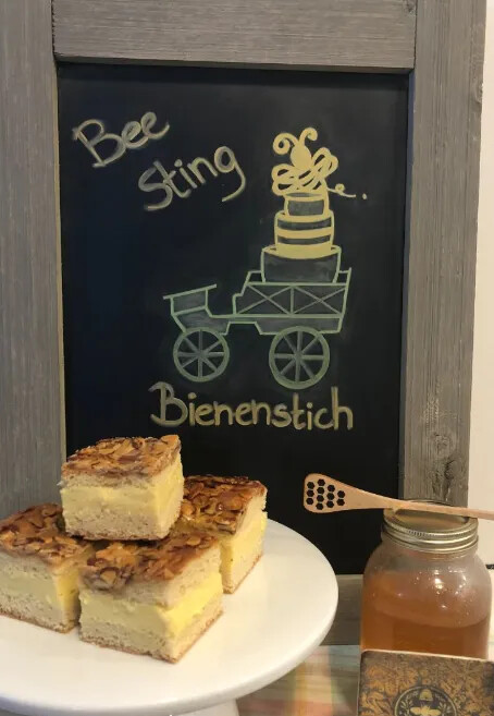 Bee Sting Cake / Bienenstich