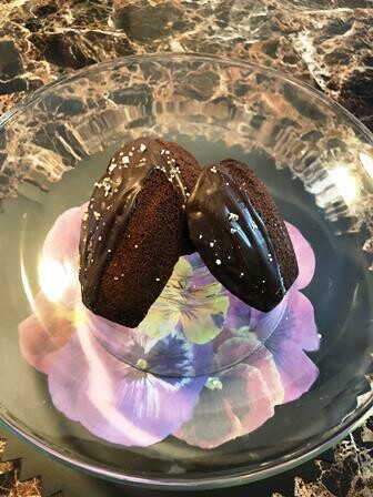12 x Chocolate Madeleines (France)