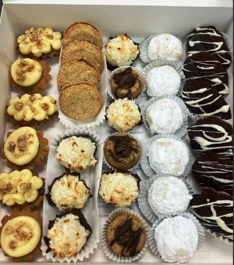 „After Party treats“ for weddings/  5 different choices ( 30 pieces =2.5dozen)