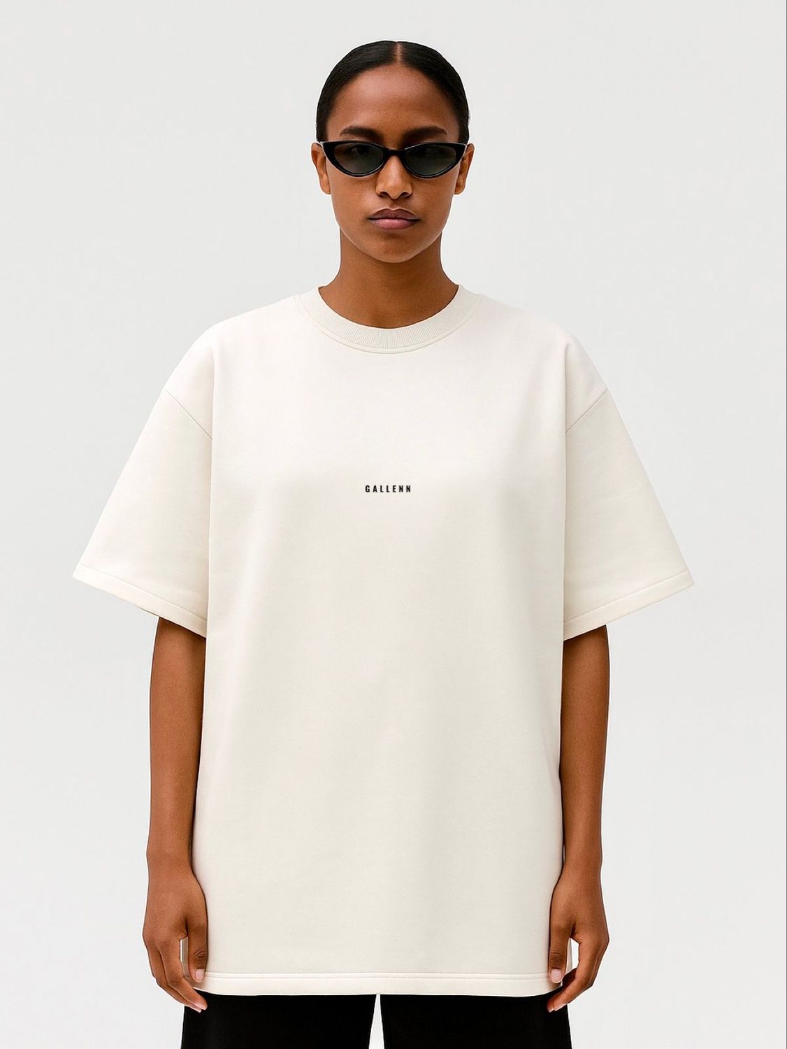 ALYA STILL THE MAIN CHARACTER T-SHIRT CREAM/DARK GREY / UNISEX