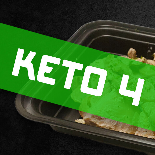 Pechuga en salsa de queso cheddar acompañado salteado de pimientos y setas