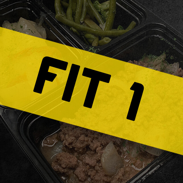 Masitas de pechuga en salsa de pesto homemade acompañado de pasta veggie y amarillos