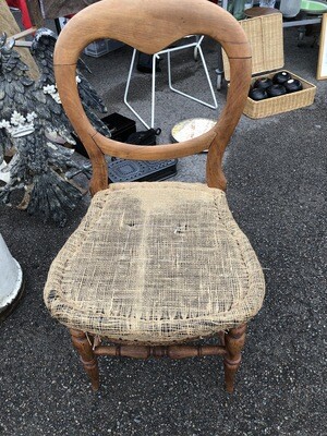 lovely little heart shaped spoon backed chair