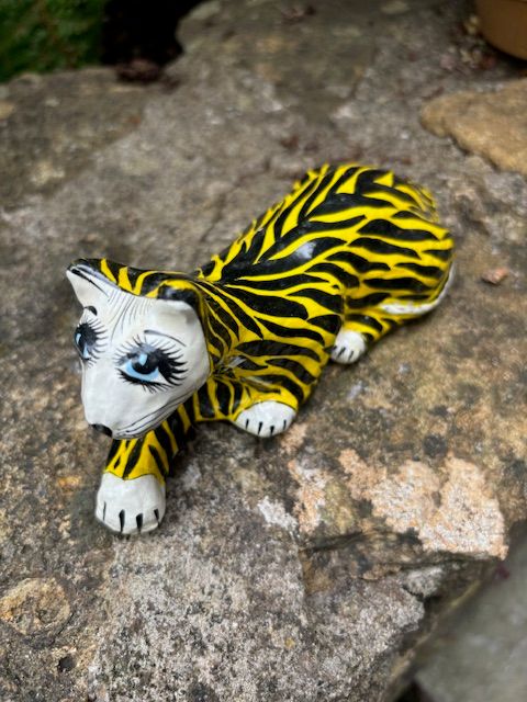 Signed Akana vintage Mexican papier mache tiger cat