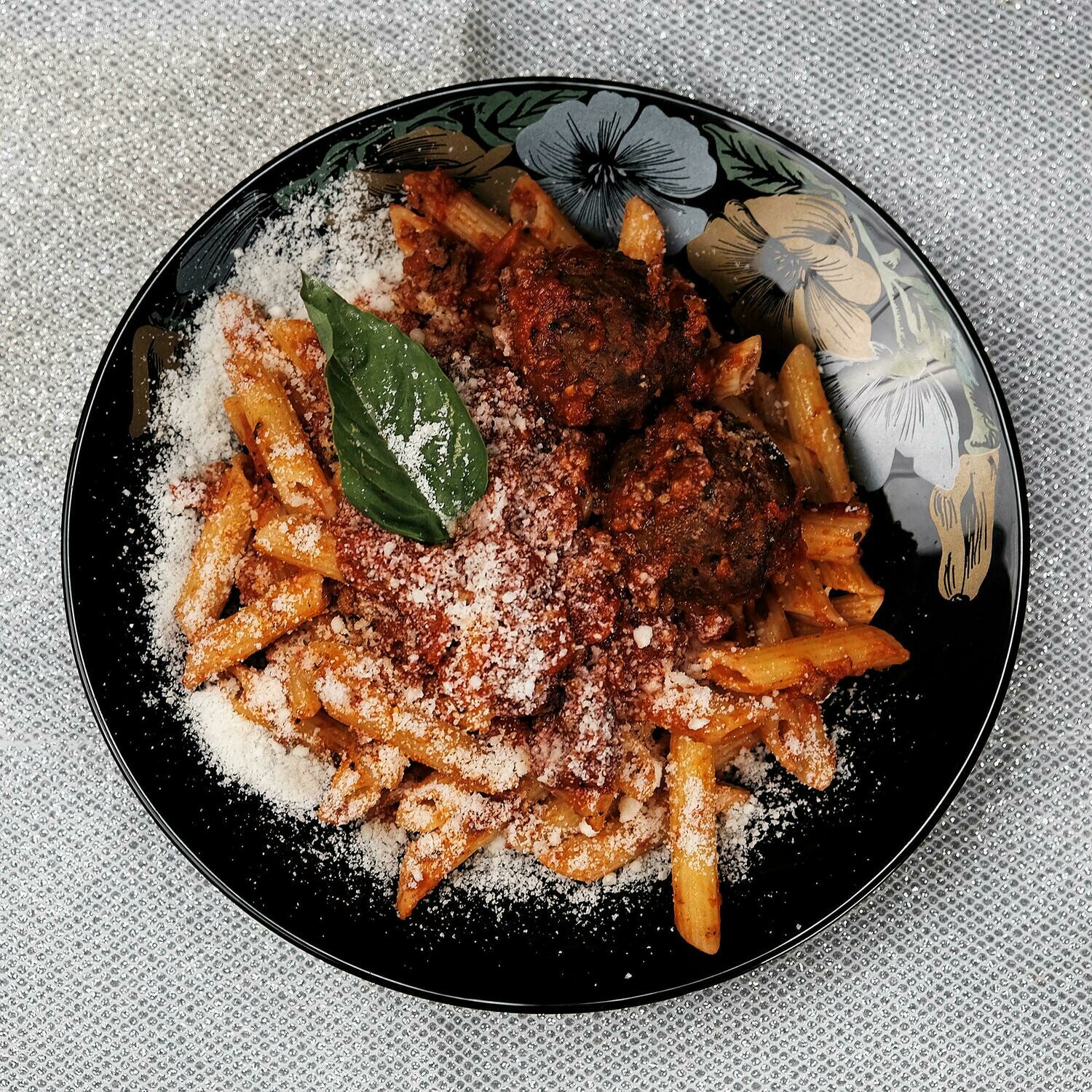 PENNE BOLOGNESE PENNE BOLOGNESE