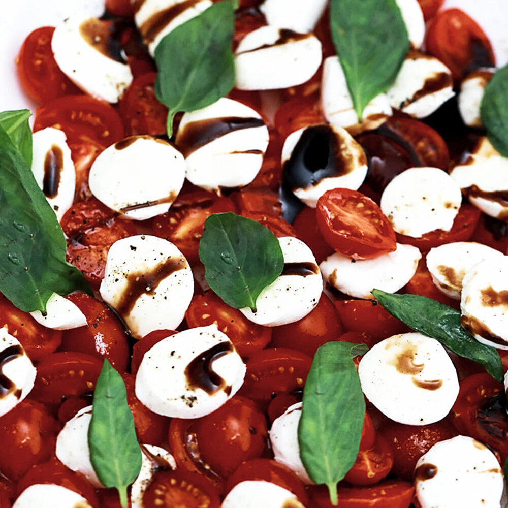 CAPRESE SALAD CAPRESE SALAD