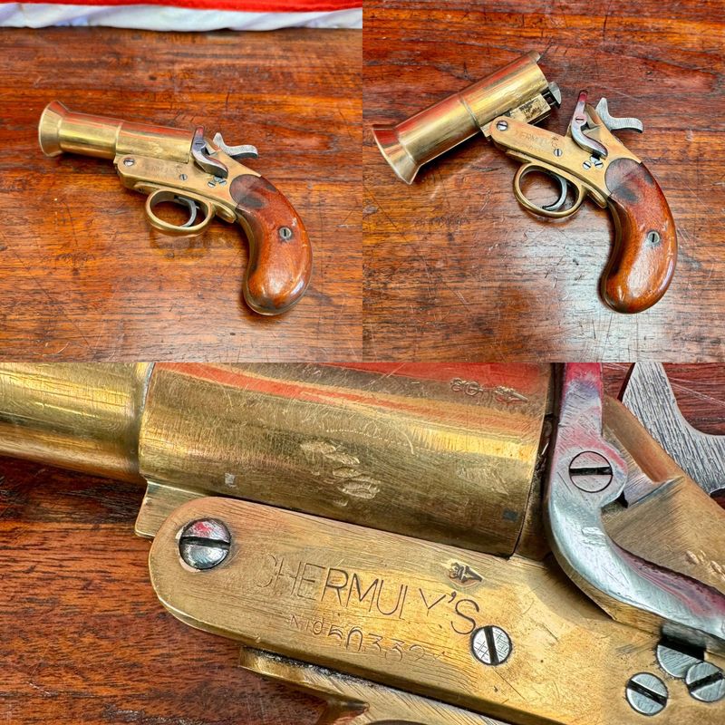 Superb Royal Navy Brass & Walnut De-activated Schermuly Flare Pistol