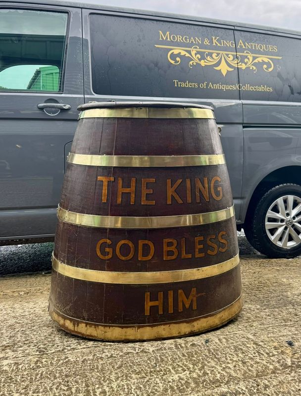 Superb Large Royal Navy Solid Oak Coopered Grog or Rum Ration Serving Barrel c.1800-37.
