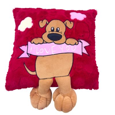COUSSIN REMBOURRE BRODE "FALL IN LOVE" AVEC PATTES EN PLUCH