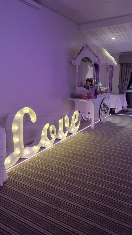 Light up 3ft cursive LOVE sign 