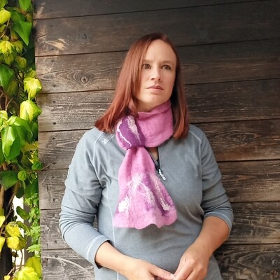 Minard Neckwrap with pull through loop Minard Neckwrap with pull through loop