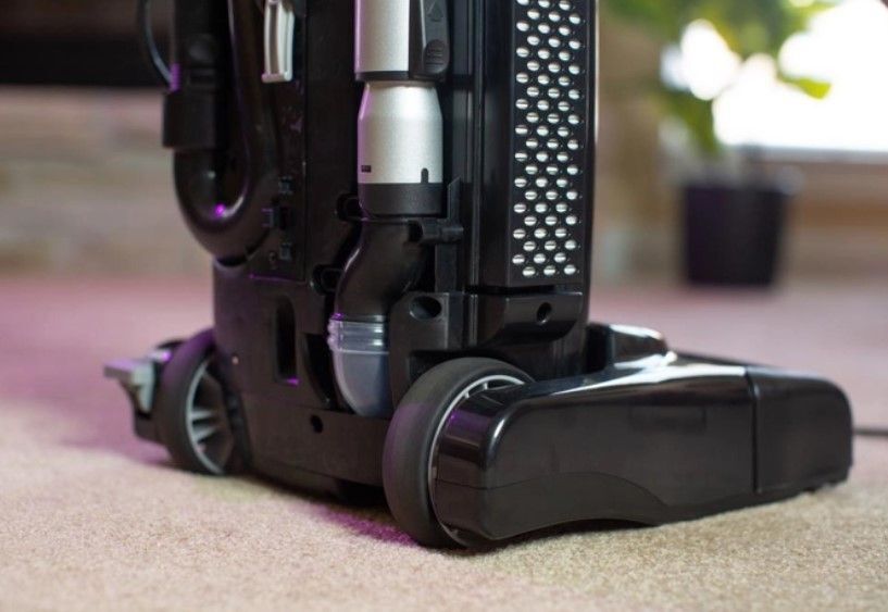 R25 Premium Pet Upright Vacuum