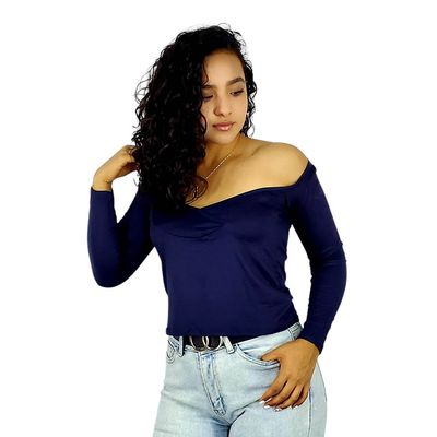 Blusa manga larga off shoulder que resalta tu silueta con elegancia sutil