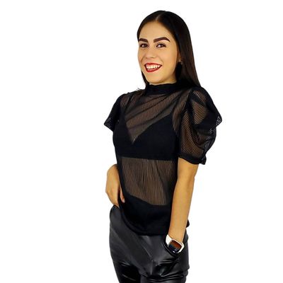 Blusa semitransparente de manga corta