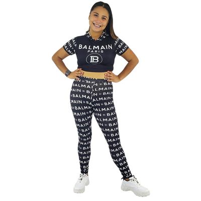Conjunto deportivo, dos piezas, top de manga corta