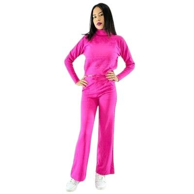 Conjunto de pantalón recto y blusa de manga larga, cuello de tortuga