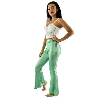 Pantalón casual acampanado, satinado