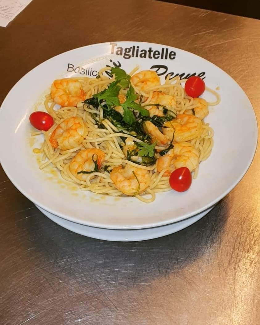 Spaghettis aux scampis et roquette