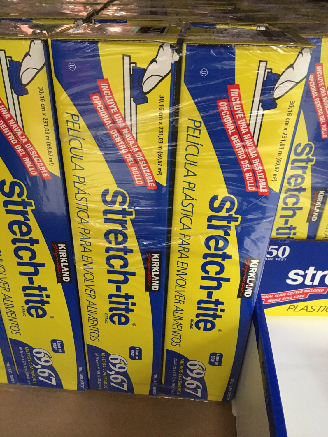 Kirkland Strech-Tite Plastic Food Wrap 2/69.9m *