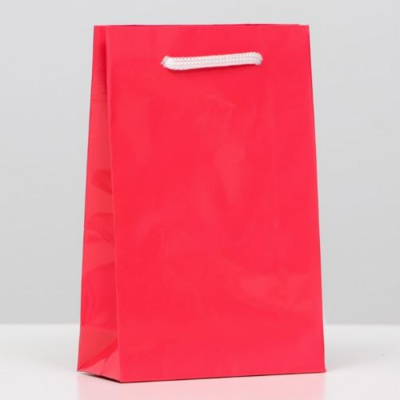 Пакет ламинированный, красный, 17,5 х 11,5 х 5 см
