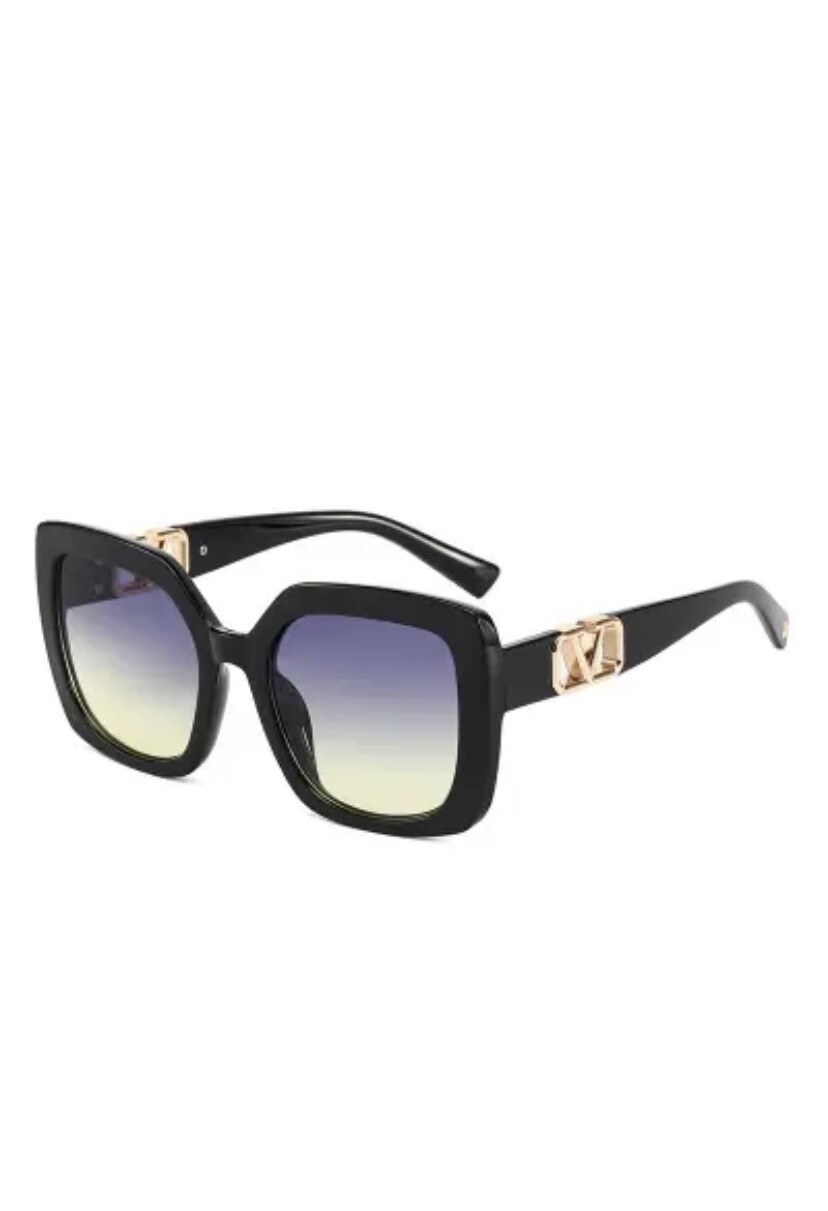 Oversized sunglasses