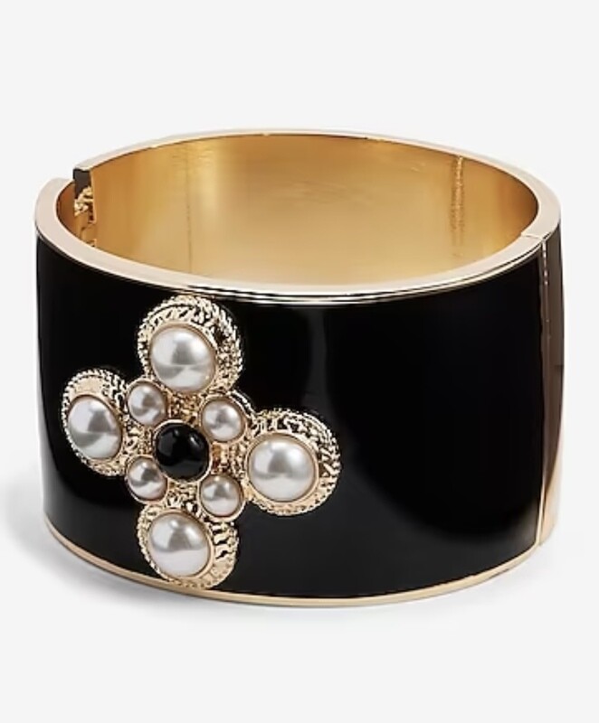 Black pearl bracelet