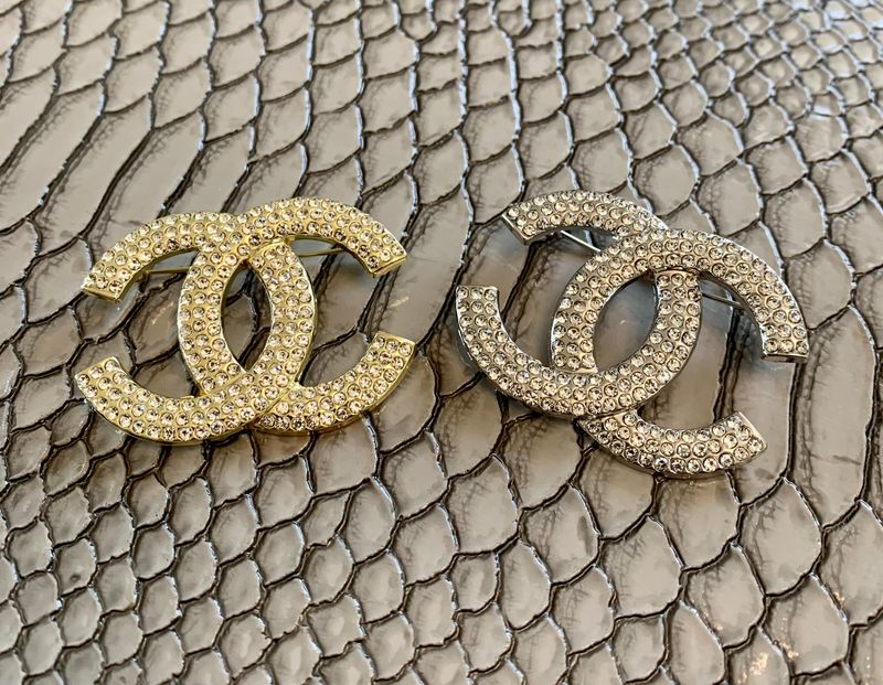 Brooches 1