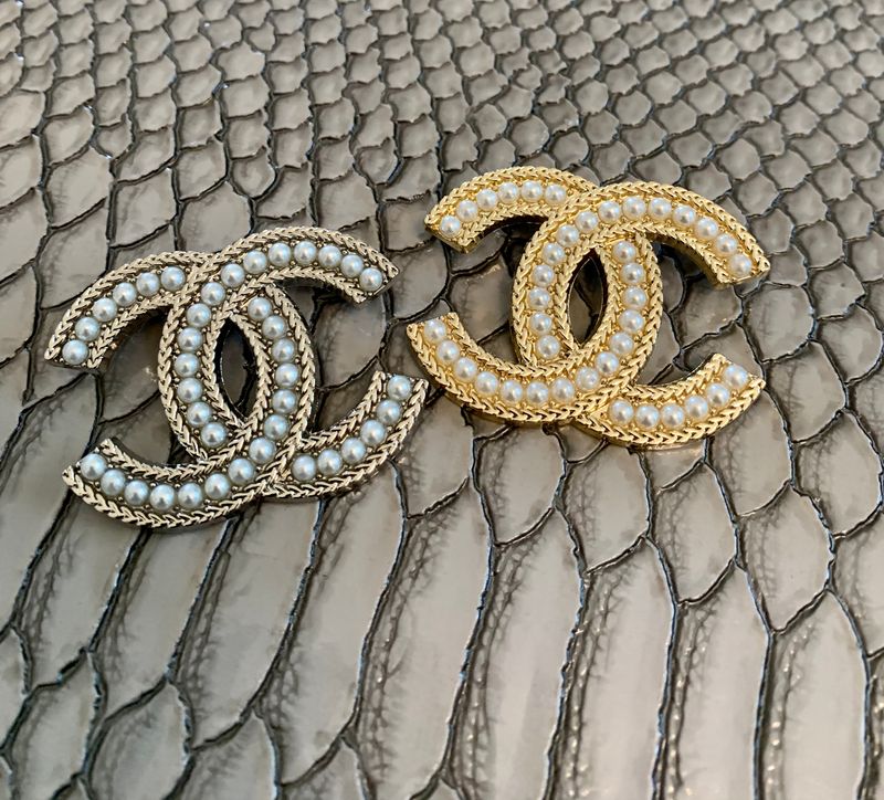 Brooches 4