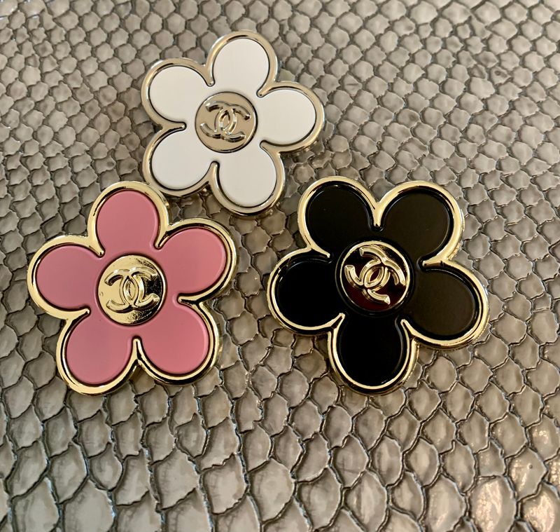 Brooches 7