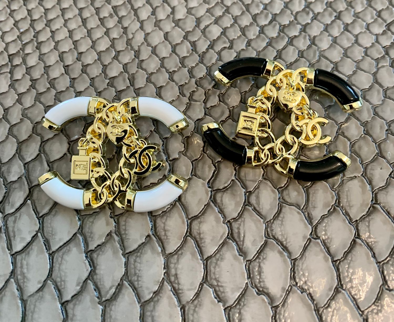 Brooches 9