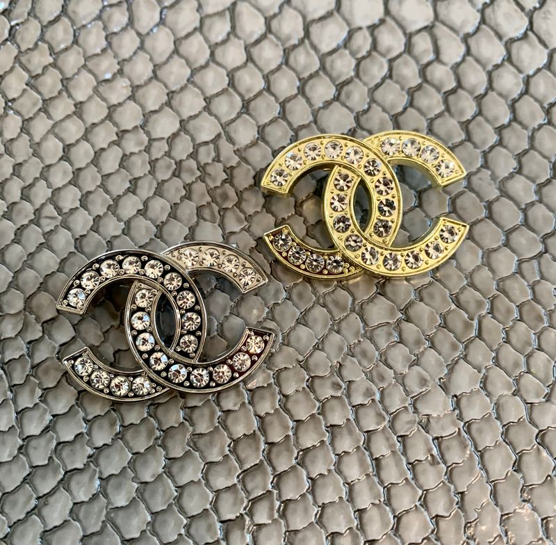Brooches 12