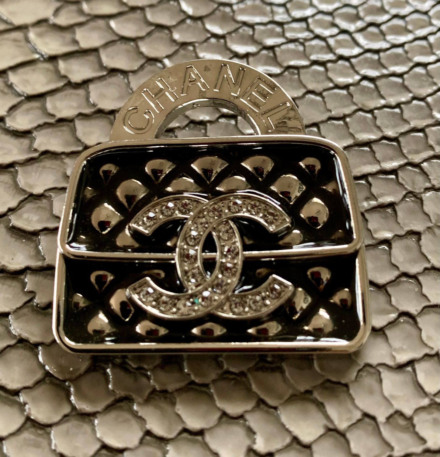 Purse brooch