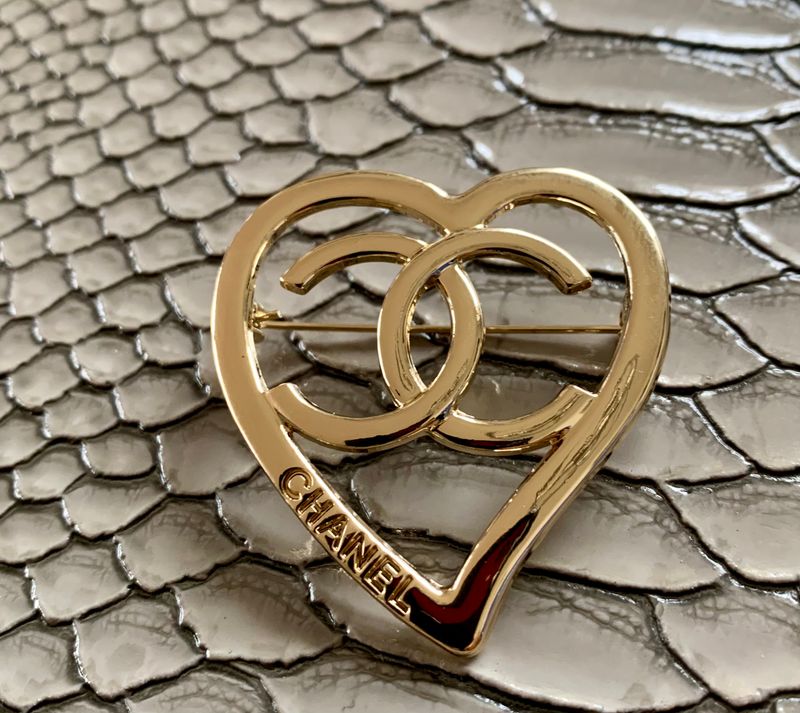 Heart brooch