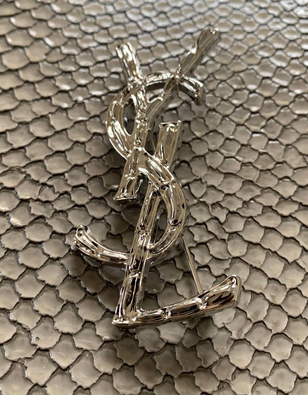 Yl brooch (large)