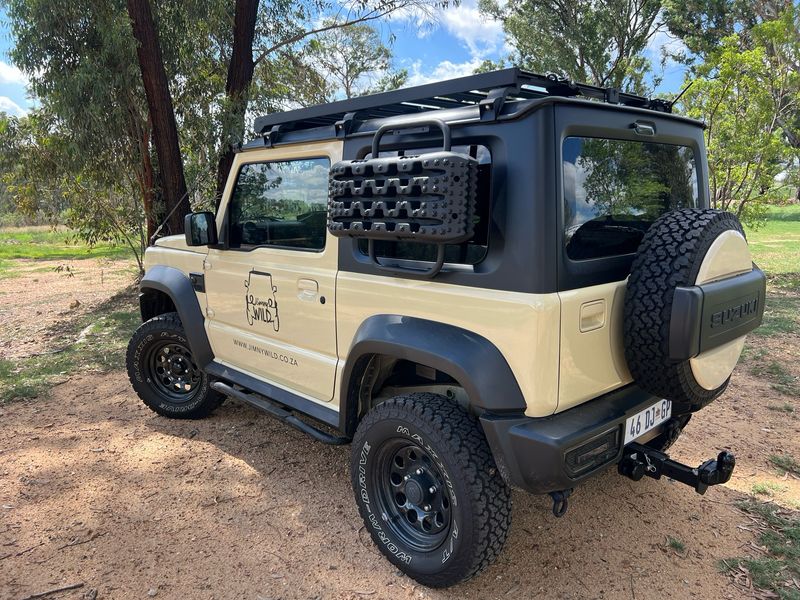 Jimny Wild Recovery Tracks and Ladder