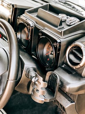 Adjustable Cup Holder