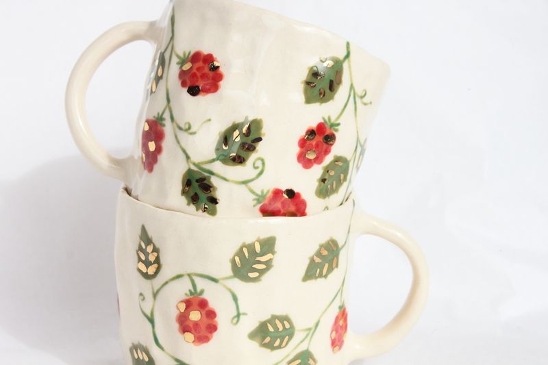 Bramble Patch Raspberry Mug