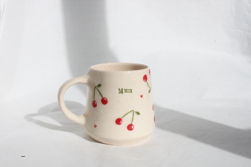 'Mum' mug - cherries wheelthrown