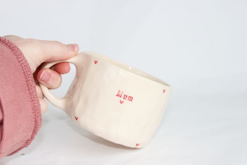 'Mum' mug - hearts