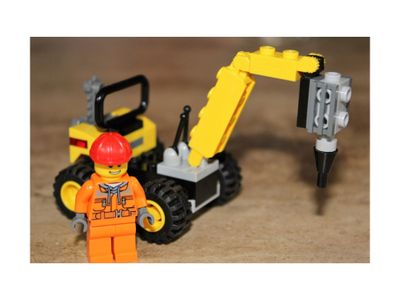 What Goes Into Creating a Custom LEGO® Brick Set？