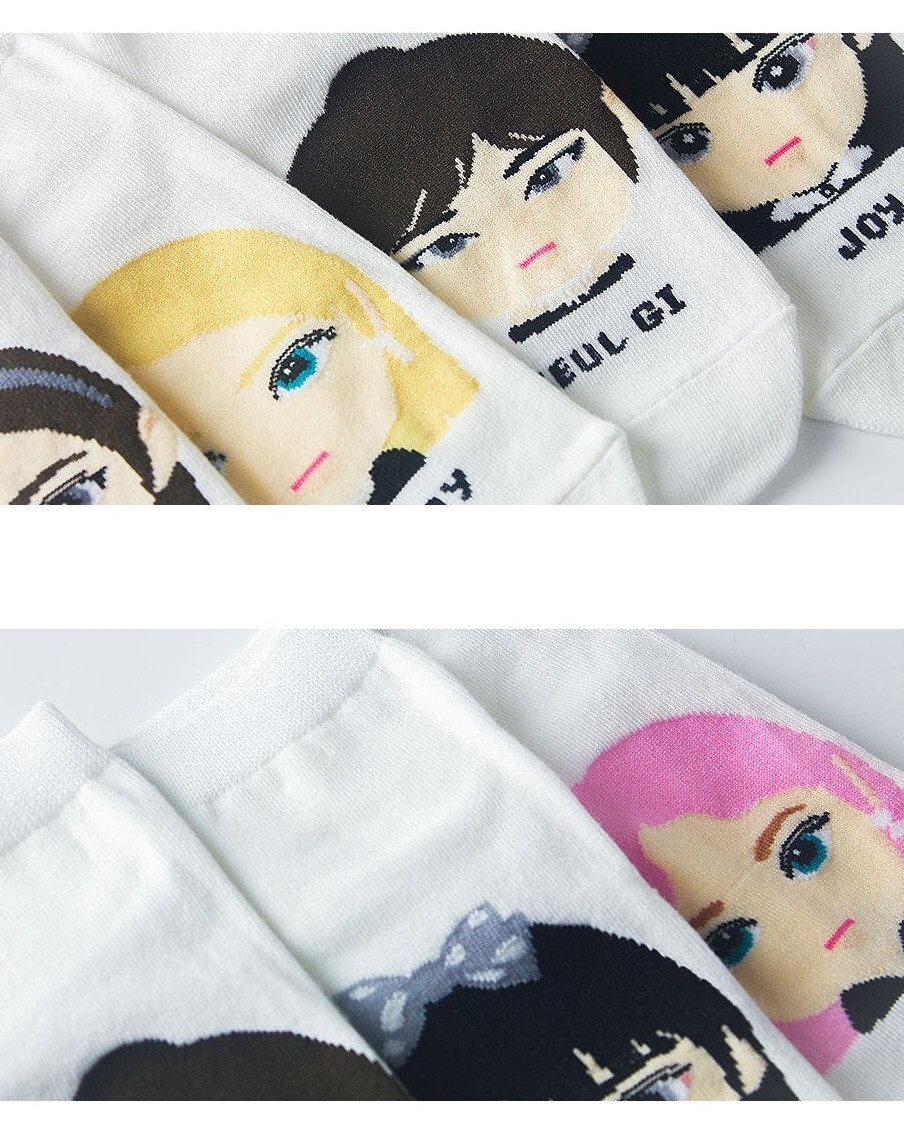 [ON-HAND] Red Velvet Socks