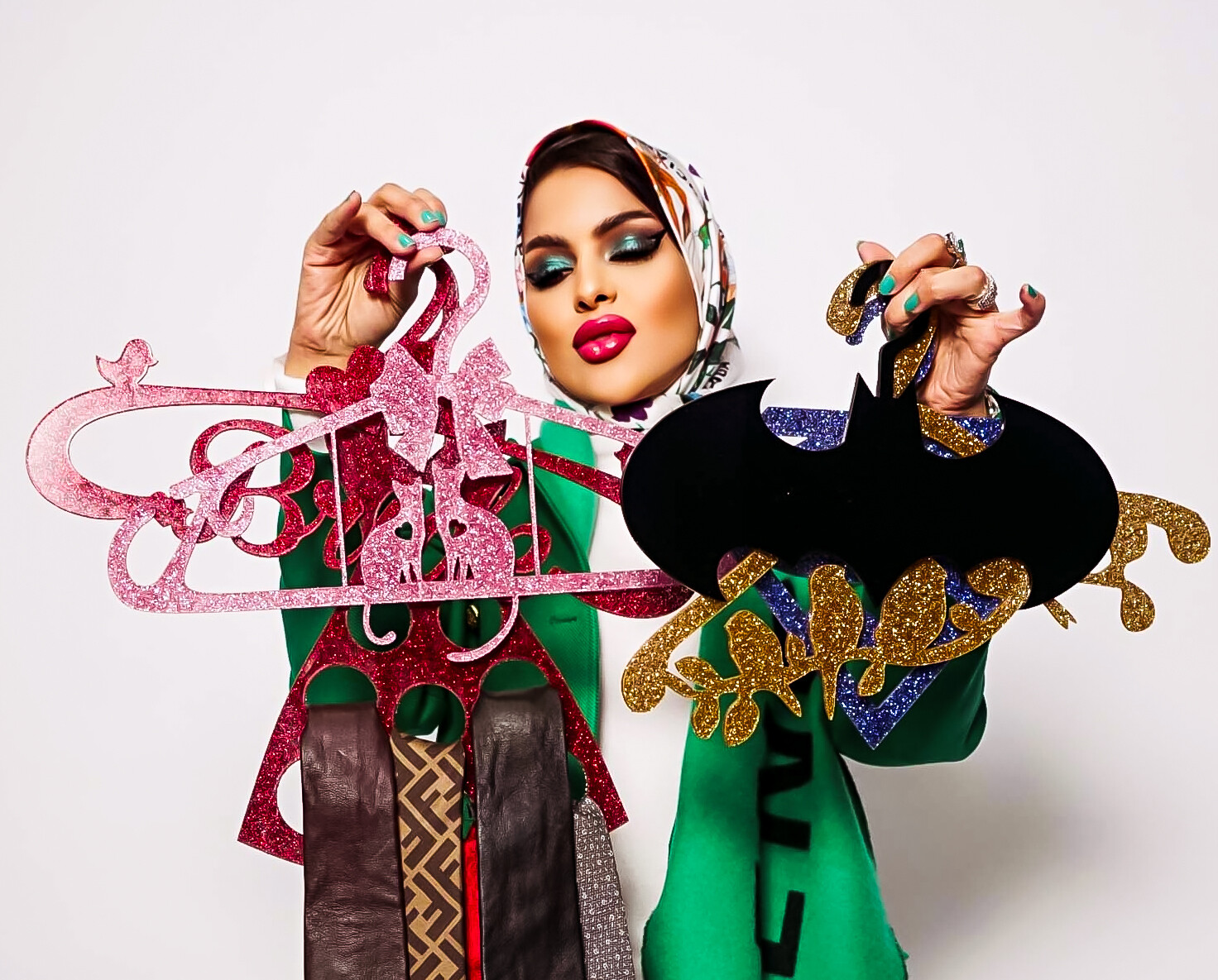 العلاليق الاكريلك