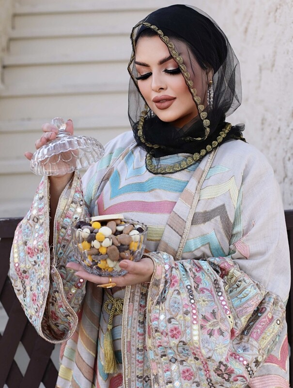 كرستاله المكسرات المغلفه