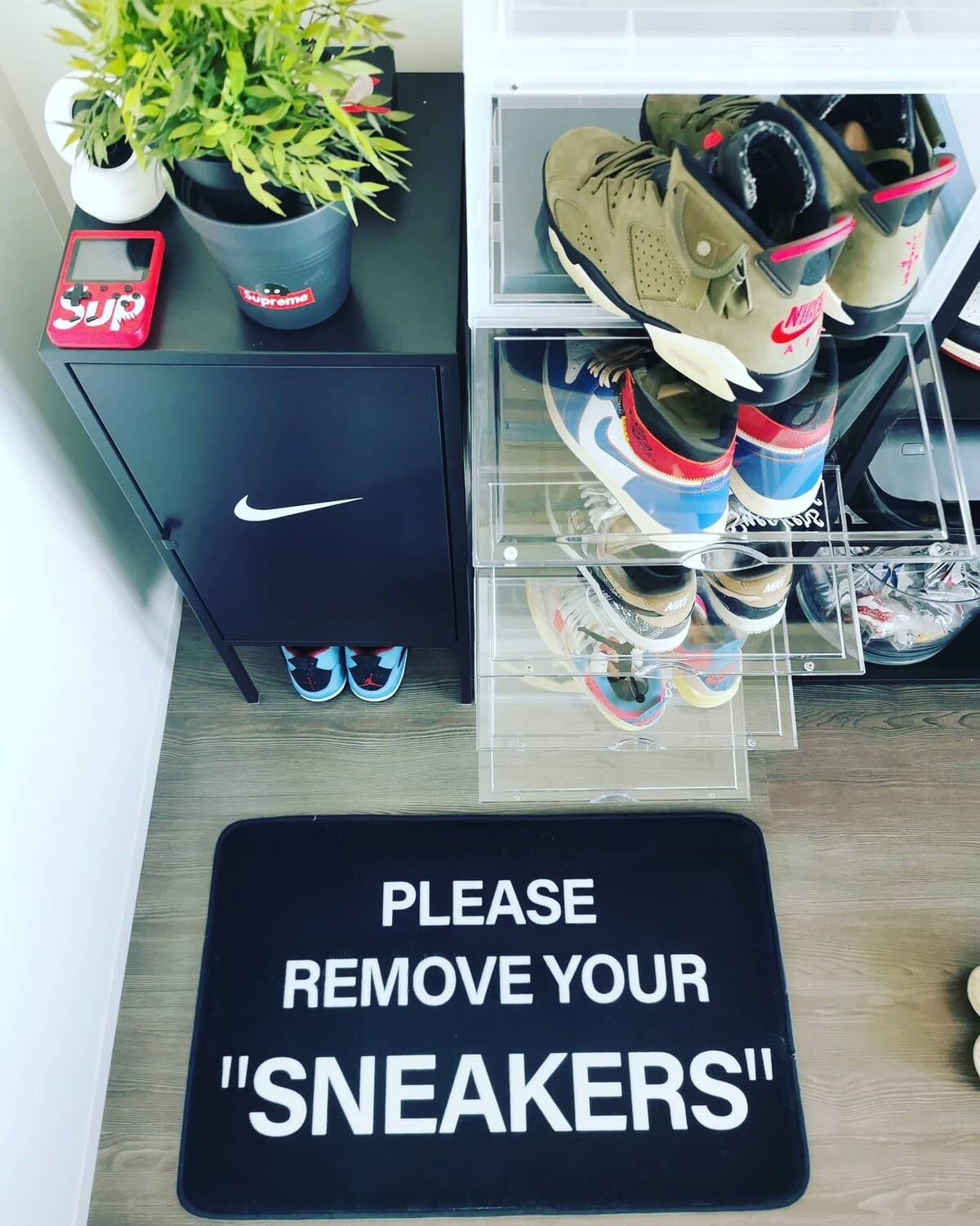 Please remove your sneakers - Tappeto
