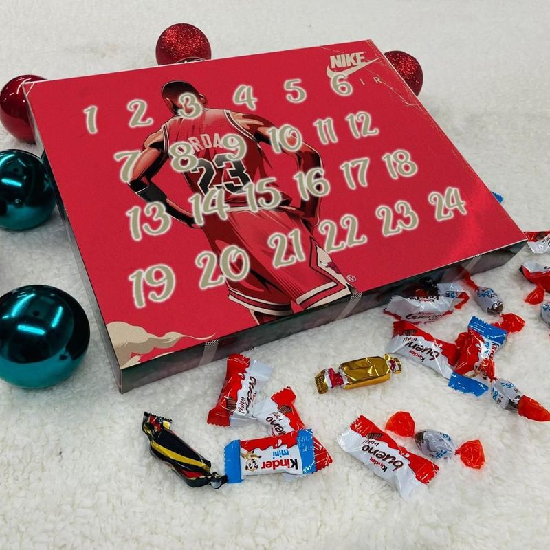 The legend  - Calendario dell' avvento - box con cioccolato