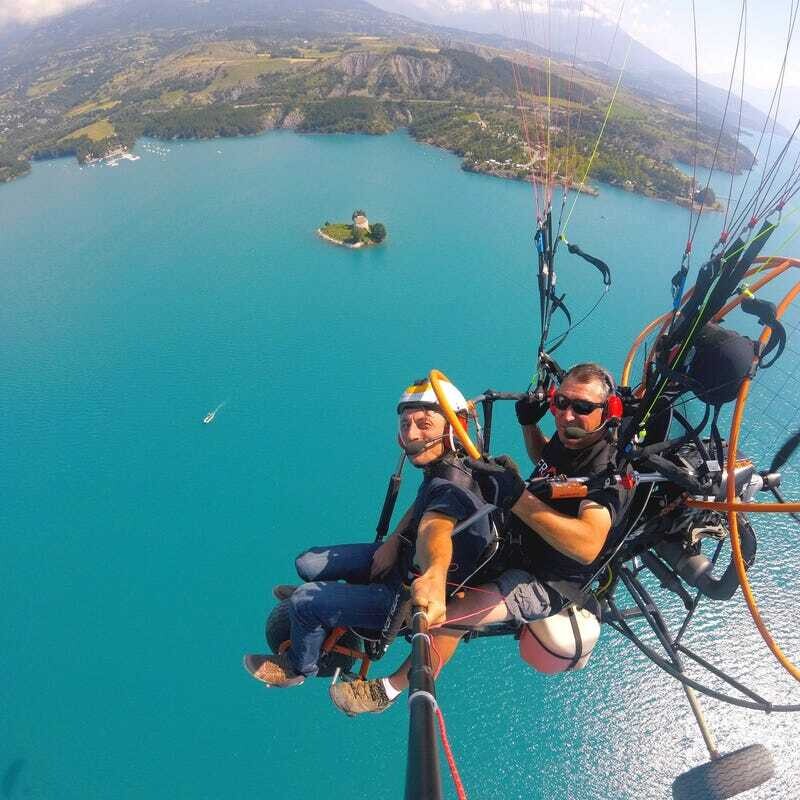 30 mn - Panoramique - Vol en Parapente Motorisé LAC de SERRE PONCON