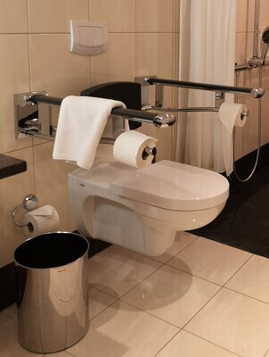 Sanitär / Toiletten