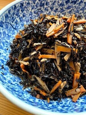 田儀屋のてんぷら入りひじきの煮物