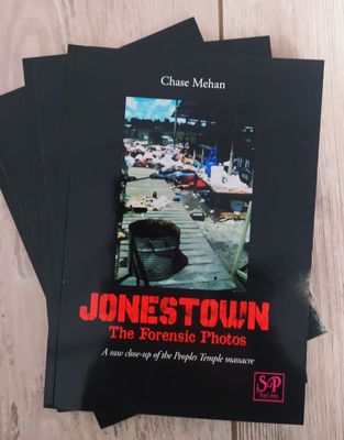 Jonestown: The Forensic Photos (English paperback) Jonestown: The Forensic Photos (English paperback)