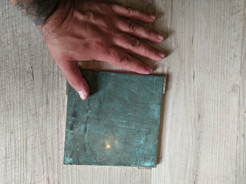 Armin Meiwes bathroom tile